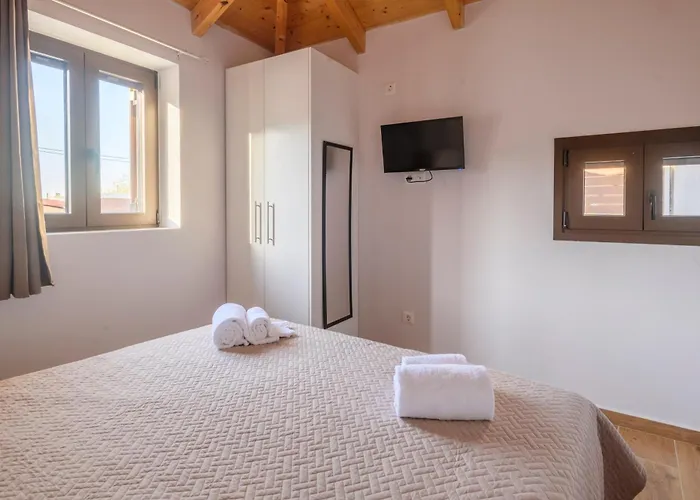 Voidοkilia Rooms Petrochori (Peloponnese)